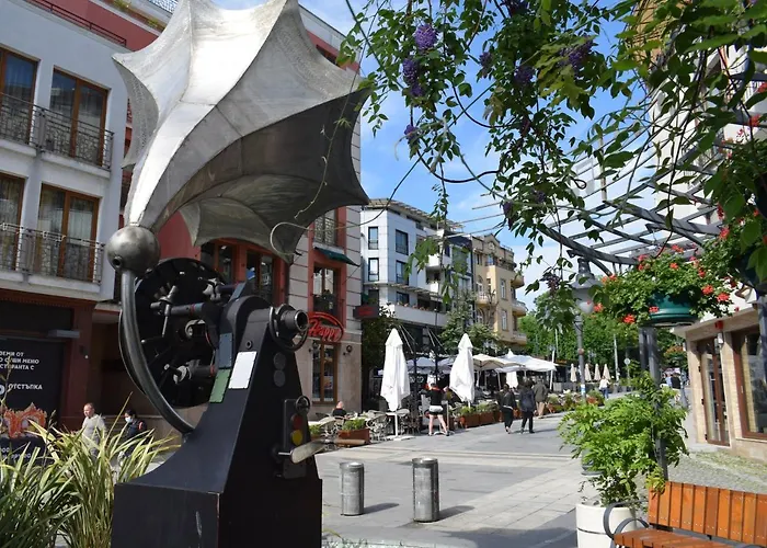 Top Center Apartment Gramophone With Private Parking